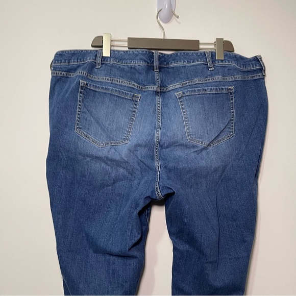 Torrid women’s Medium Wash casual Crop Boyfriend fit denim raw Hem Jeans in 24 - Picture 7 of 12